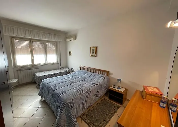 Attico Ampio E Luminoso Con Terrazza Panoramica Apartament