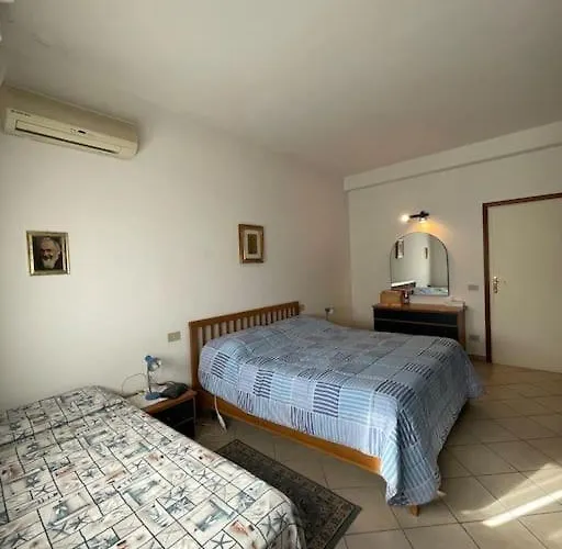 Attico Ampio E Luminoso Con Terrazza Panoramica Apartament