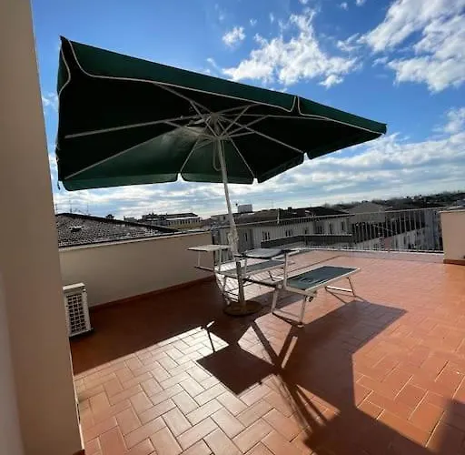 Attico Ampio E Luminoso Con Terrazza Panoramica