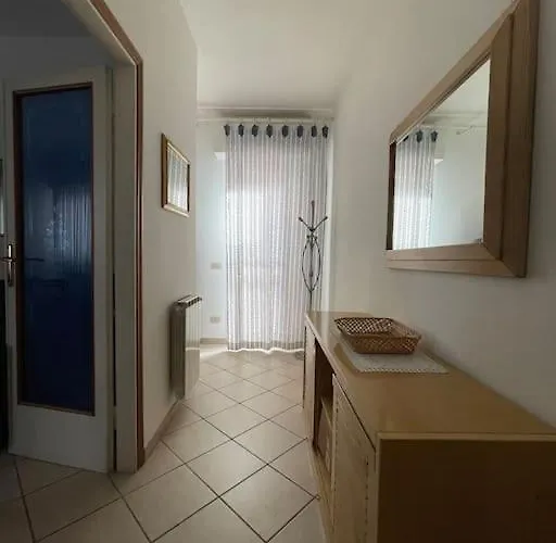 Attico Ampio E Luminoso Con Terrazza Panoramica Apartament