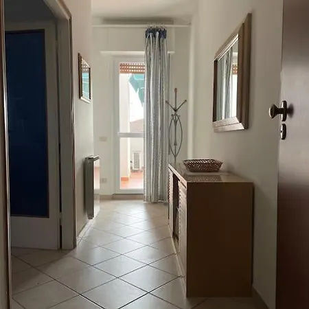 Attico Ampio E Luminoso Con Terrazza Panoramica