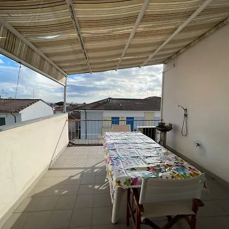 Attico Ampio E Luminoso Con Terrazza Panoramica * ヴィアレッジョ