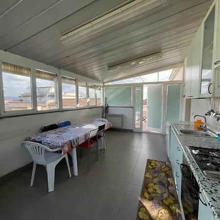 Διαμέρισμα Attico Ampio E Luminoso Con Terrazza Panoramica