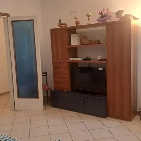 Attico Ampio E Luminoso Con Terrazza Panoramica アパート *