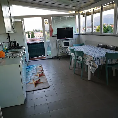 Attico Ampio E Luminoso Con Terrazza Panoramica アパート *