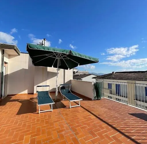 Attico Ampio E Luminoso Con Terrazza Panoramica Appartement *